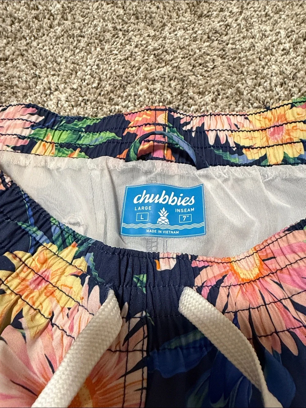 chubbies Men’s Classic 7” Swim Trunks - Big Bloomers NWOT